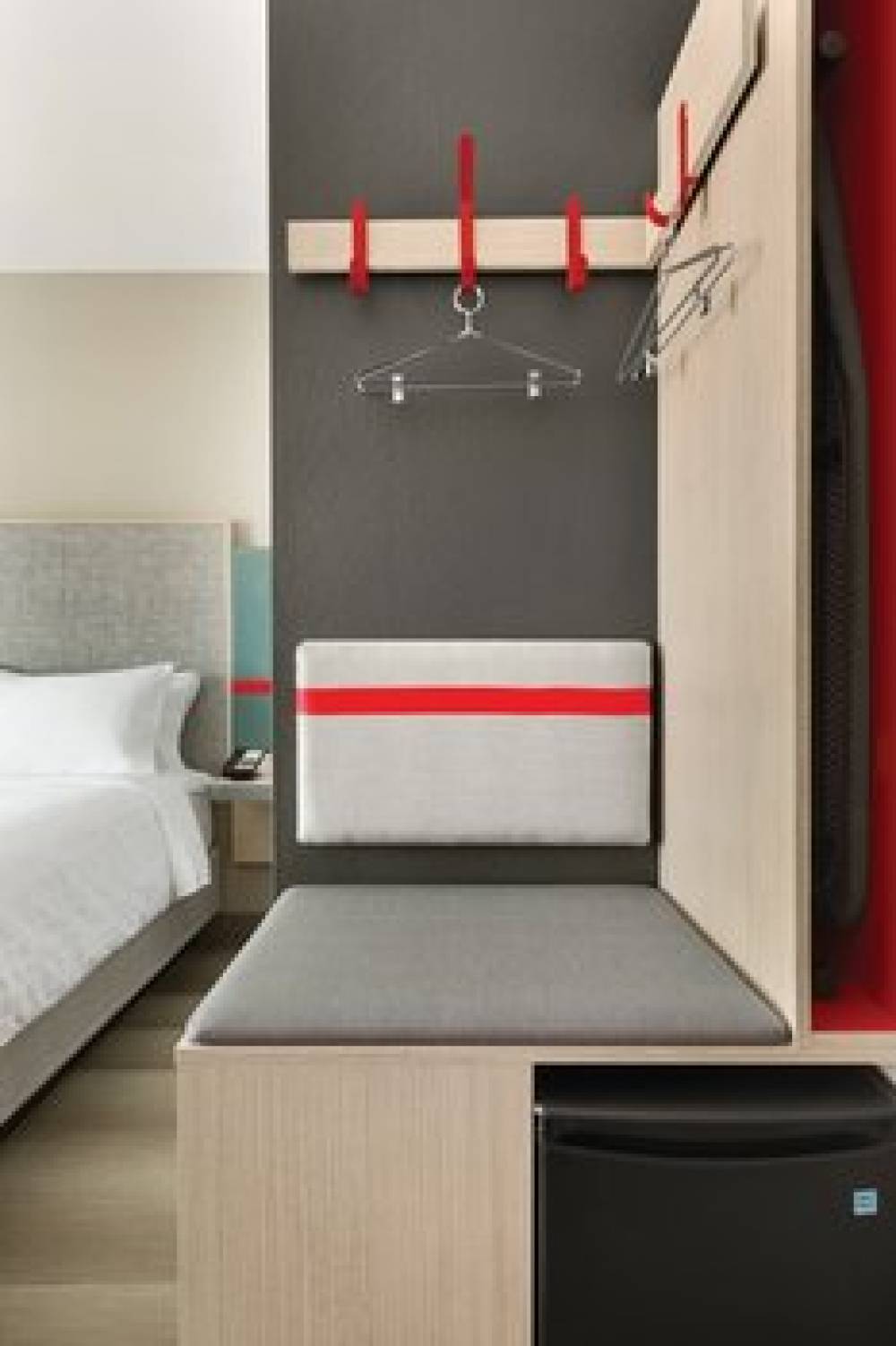 AVID HOTEL BOS AIRPORT REVERE BY IH 4