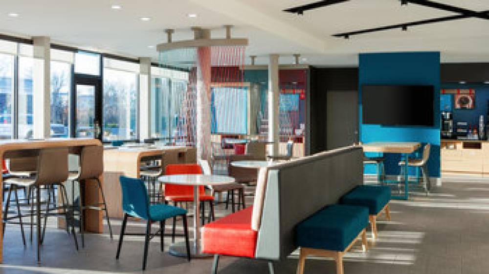 AVID HOTELS NW LAKELINE BY IHG 6