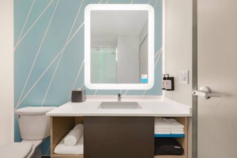 AVID HOTELS TECH RIDGE 4