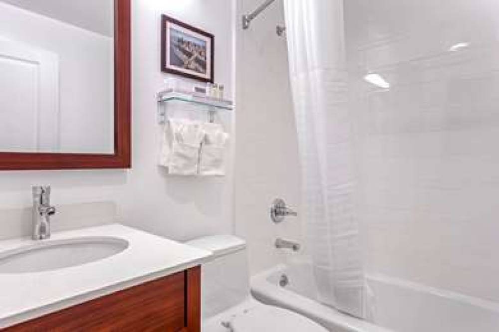 AVION INN NEAR LGA AIRPORT ASCEND H 9