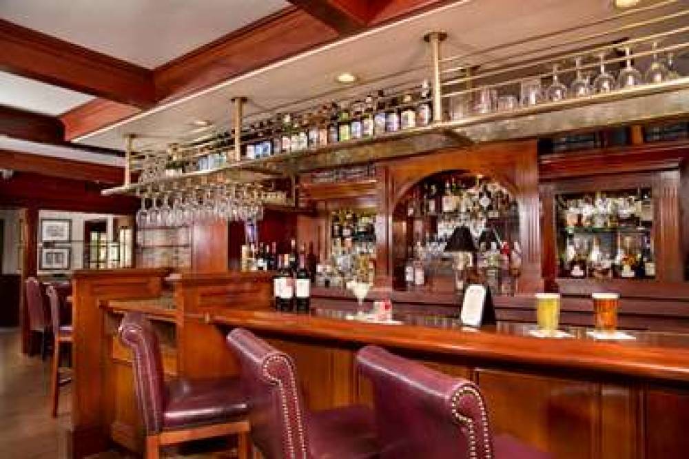 Ayres Hotel Costa Mesa/Newport Beach 6