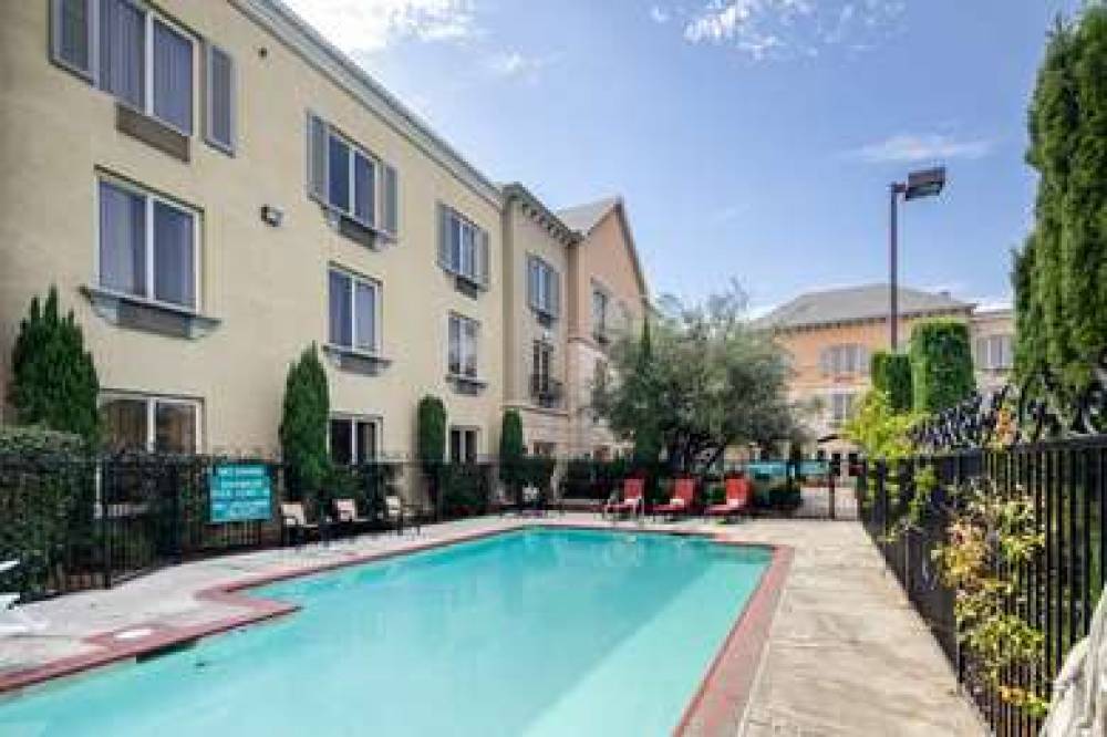 Ayres Hotel Seal Beach 9