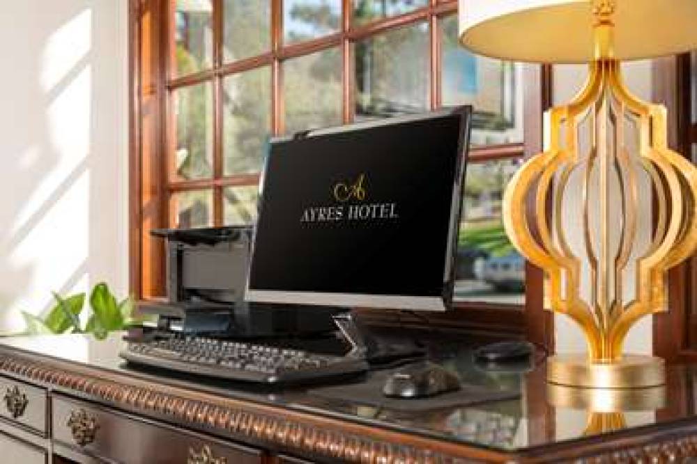 Ayres Suites Diamond Bar 8