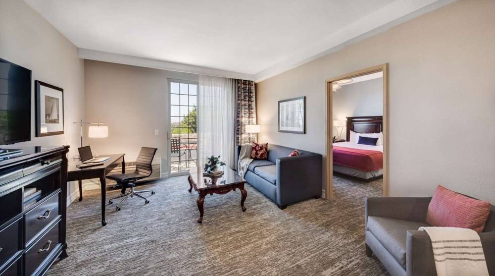 Ayres Suites Mission Viejo 10