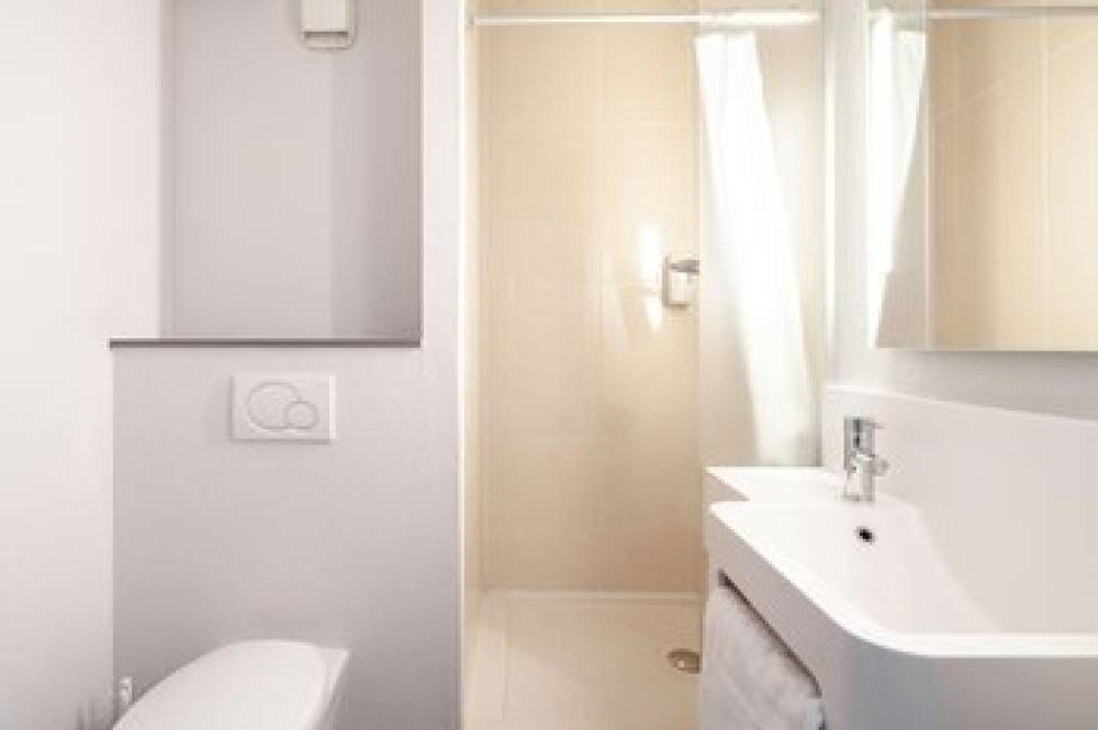 B-B HOTEL PARIS LE BOURGET 10