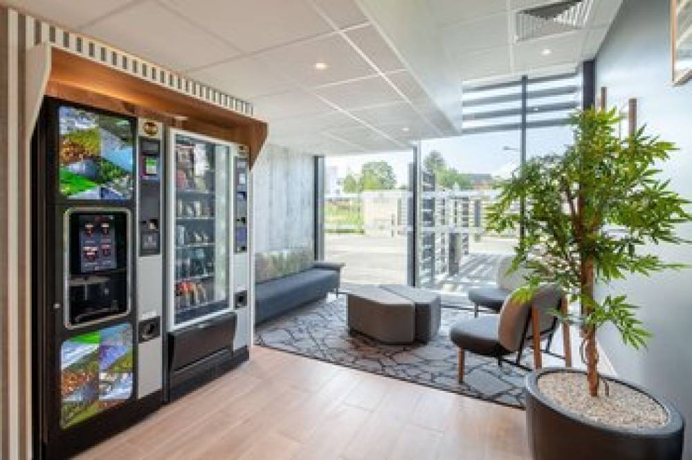 B-B HOTEL PARIS SUD IGNY 8