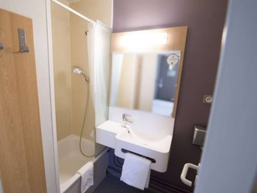 B-B HOTEL TOURS SUD - JOUE LES TOUR 6