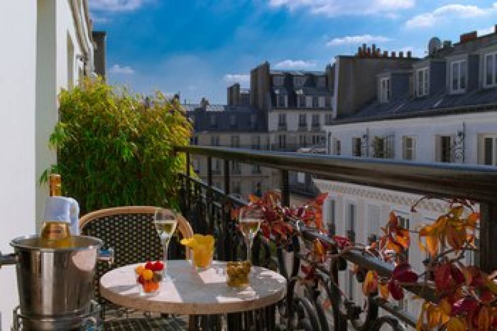 B MONTMARTRE HOTEL 7