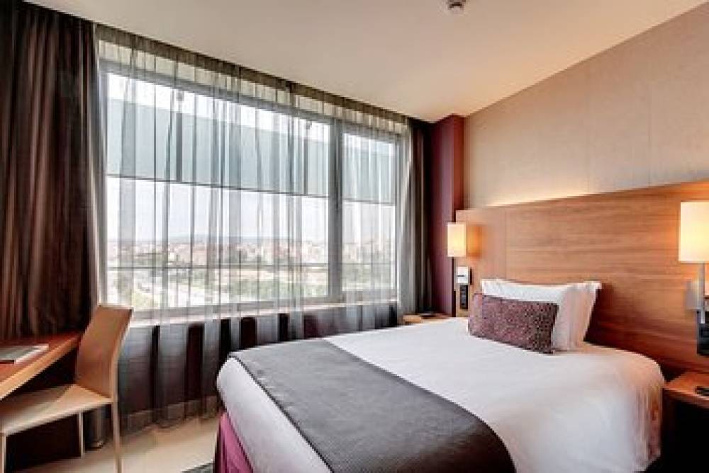 BADALONA TOWER 8