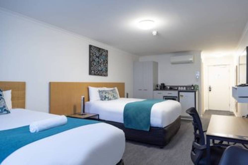 BAIRNSDALE INTERNATIONAL 10