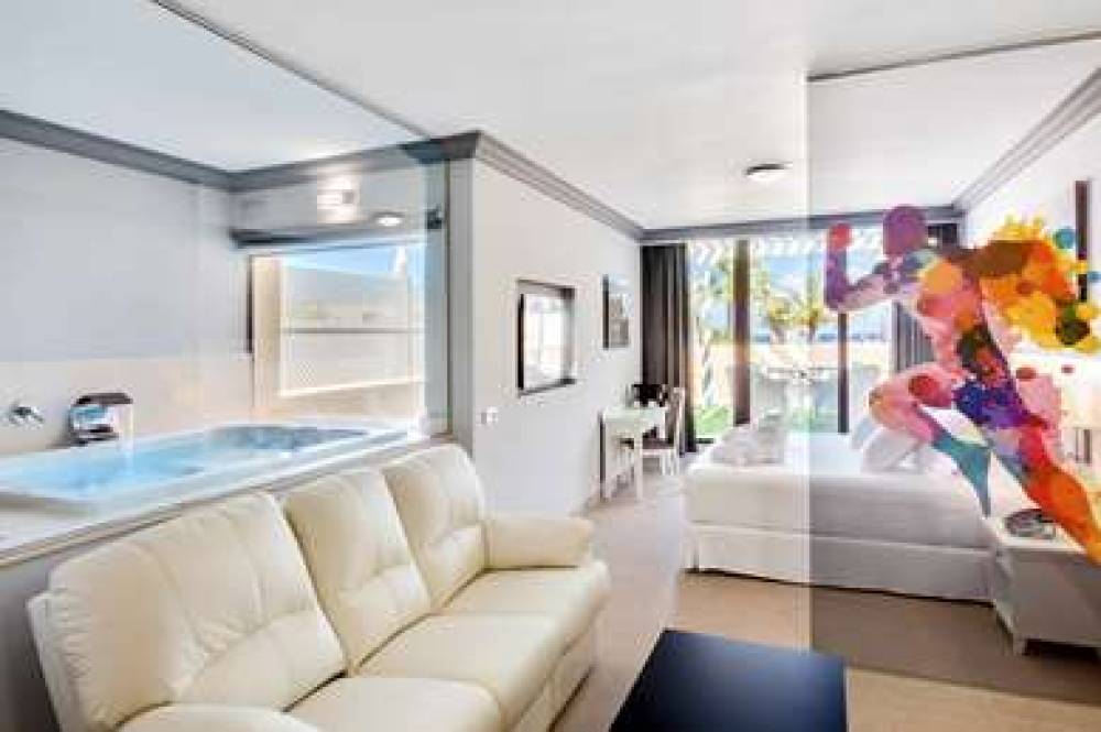 BARCEL  LANZAROTE ACTIVE RESOR 8