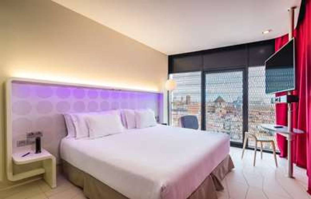 BARCELO RAVAL 7