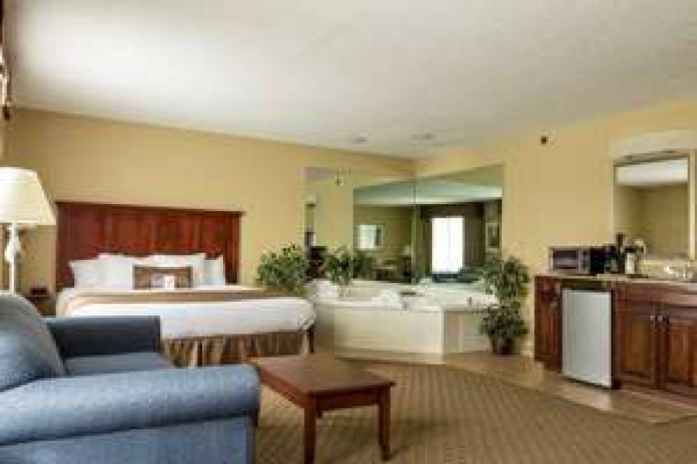 Barrington Hotel And Suites 7