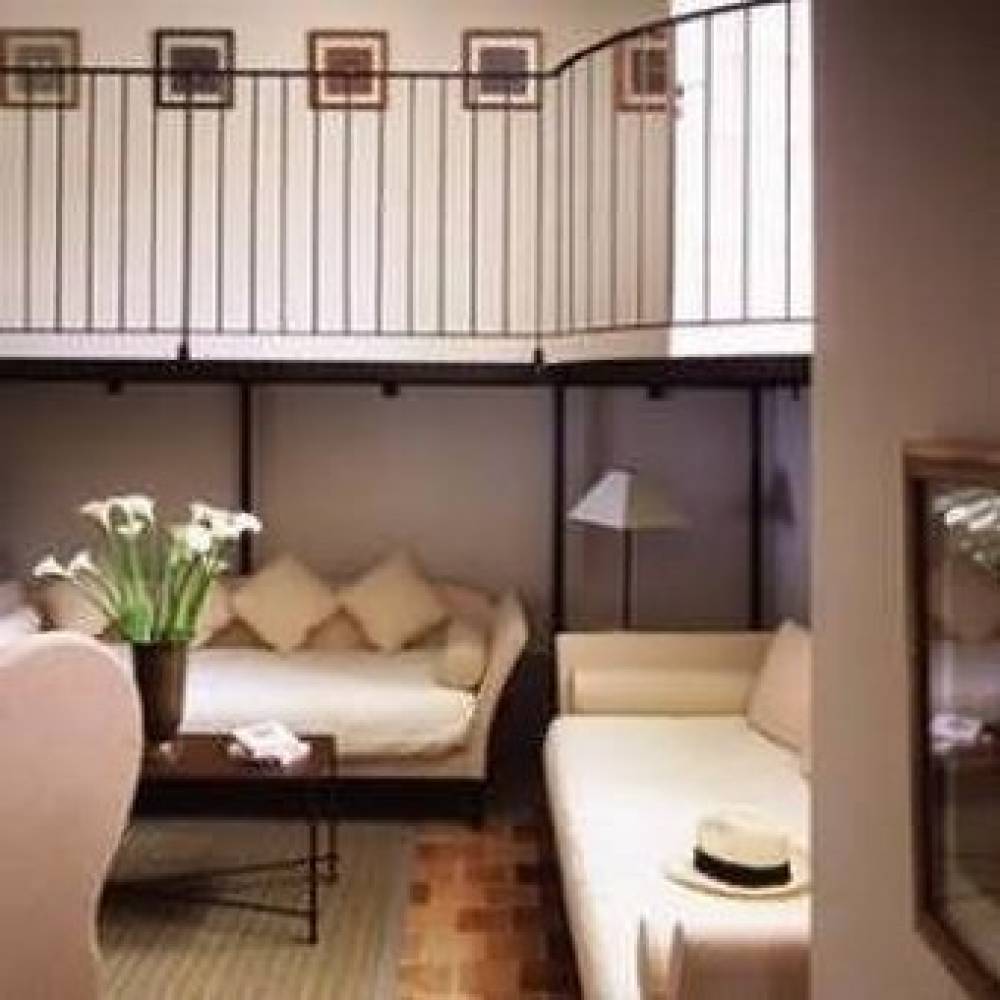 Baumaniere Hotel Et Spa 8