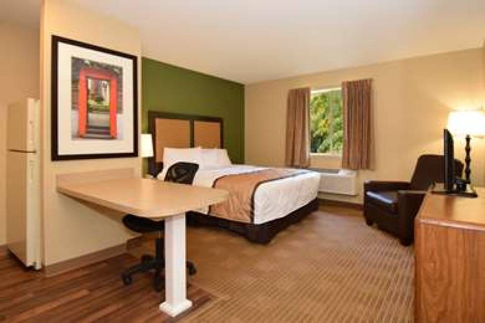 HAWTHORN EXTENDED STAY BY WYNDHAM B 4