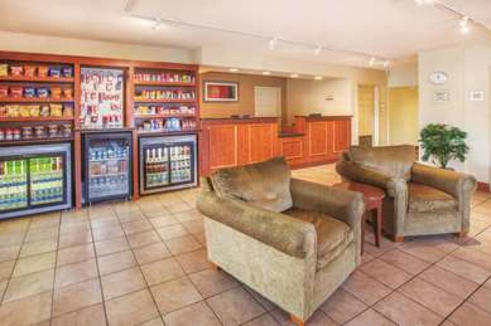 BAYMONT BY WYNDHAM CANTON/HALL OF F 1