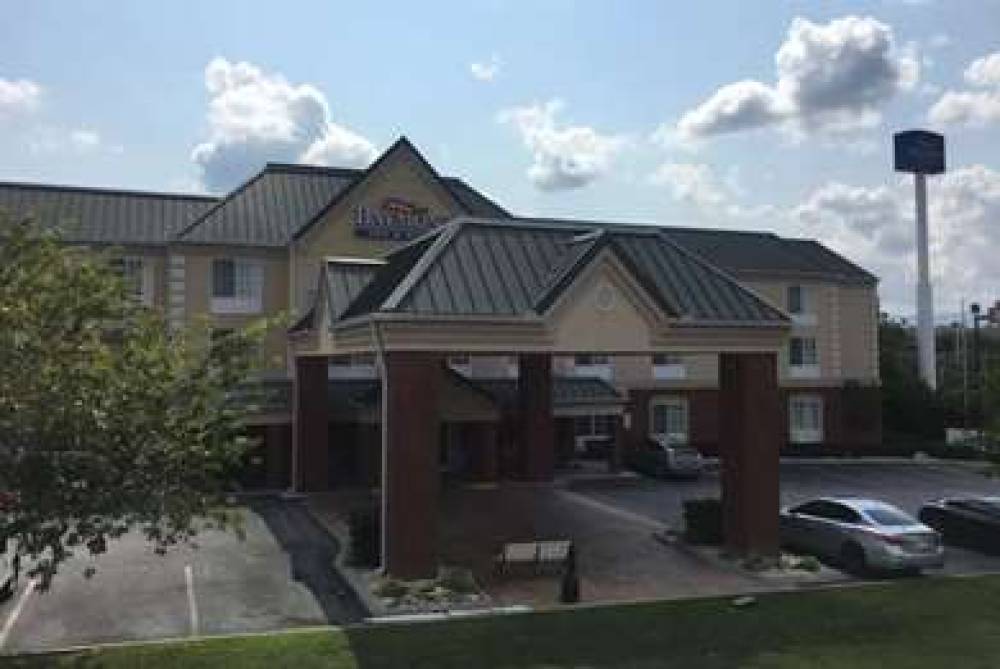 Baymont By Wyndham, Clinton
