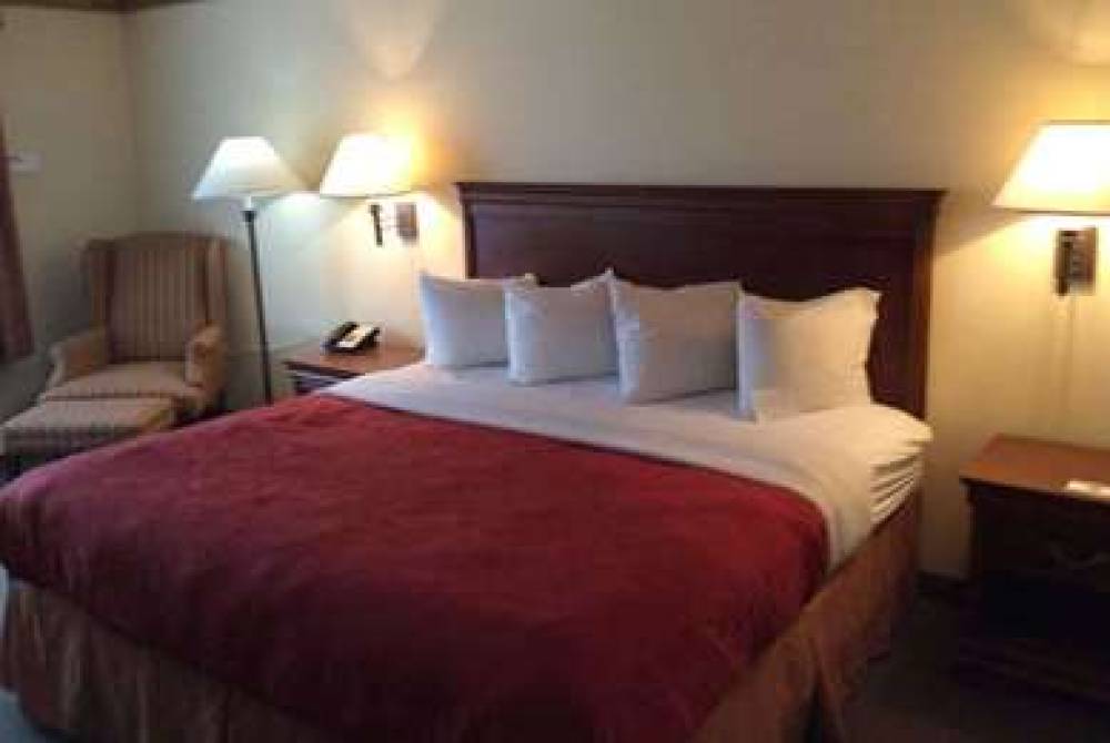 BAYMONT BY WYNDHAM, CLINTON 4