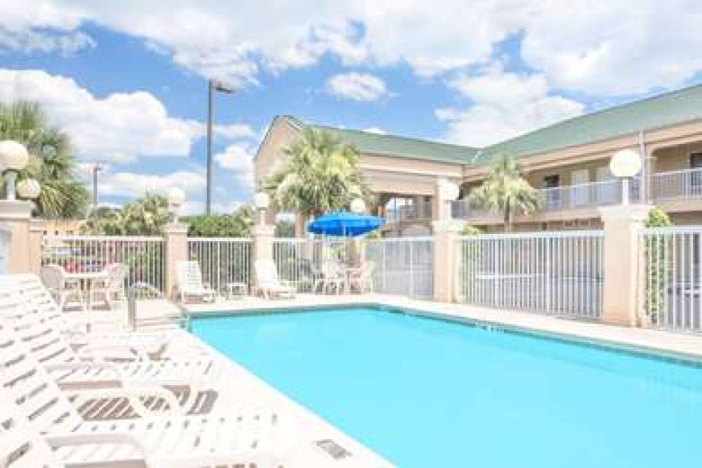 BAYMONT BY WYNDHAM, CRESTVIEW 3