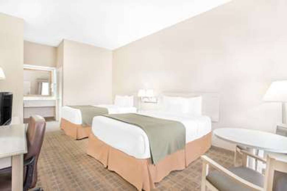 BAYMONT BY WYNDHAM, CRESTVIEW 9
