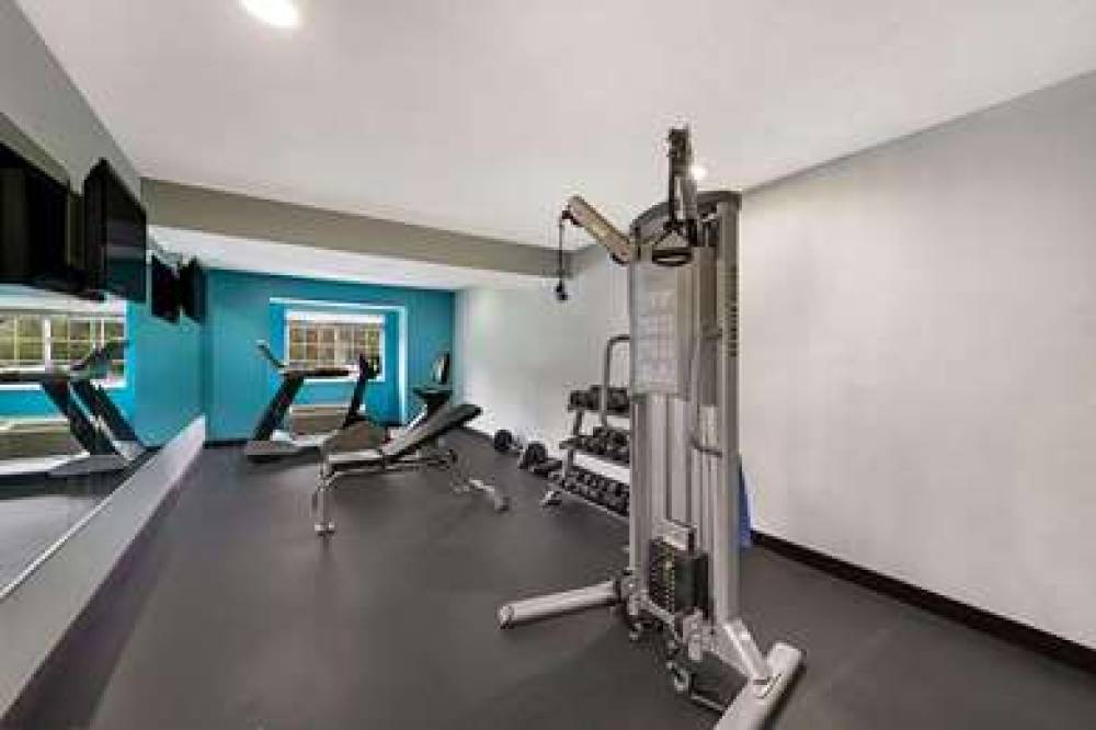 BAYMONT BY WYNDHAM ELIZABETH CITY 9