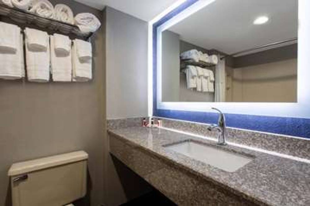 BAYMONT BY WYNDHAM GREENVILLE OH 10