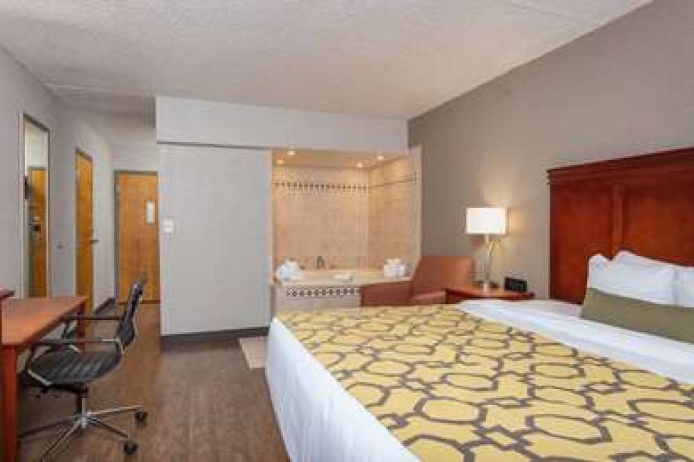 BAYMONT BY WYNDHAM GREENVILLE OH 9