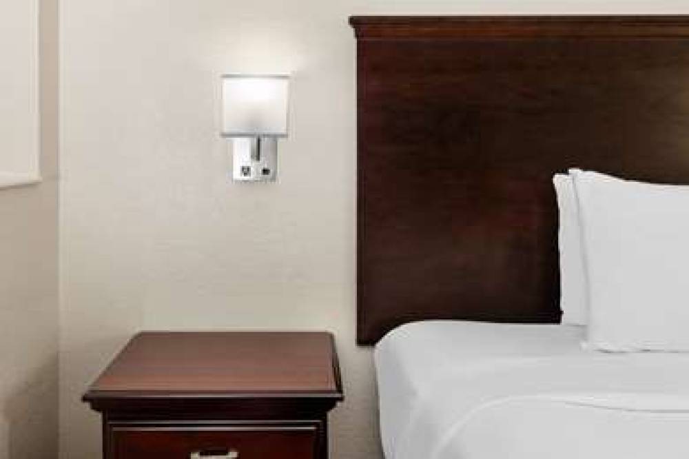 BAYMONT BY WYNDHAM HOUSTON TX 8