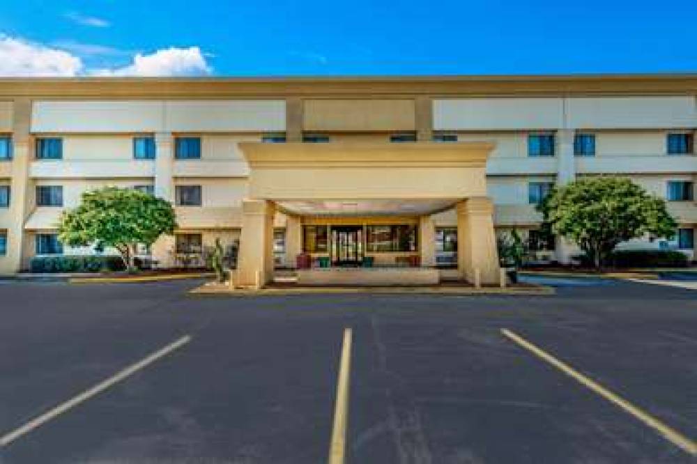 BAYMONT BY WYNDHAM MERIDIAN 9