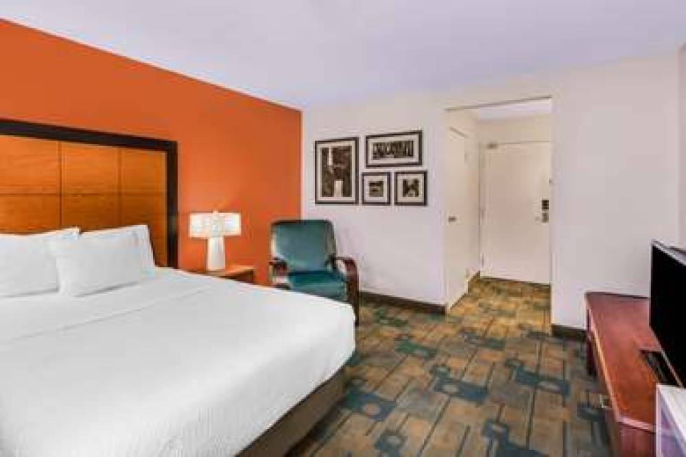BAYMONT BY WYNDHAM MERIDIAN 4
