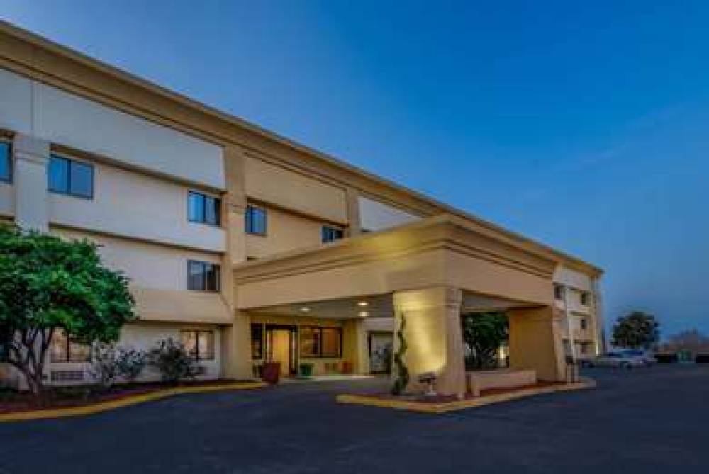 Baymont By Wyndham Meridian