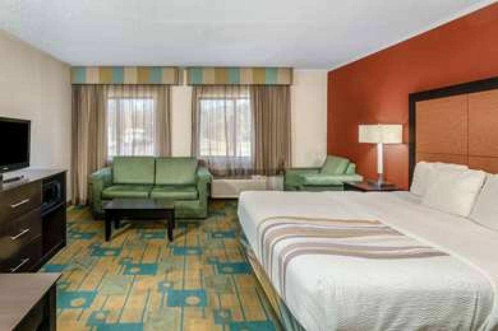 BAYMONT BY WYNDHAM MERIDIAN 2