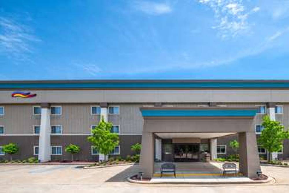 BAYMONT BY WYNDHAM, MT. PLEASANT 5