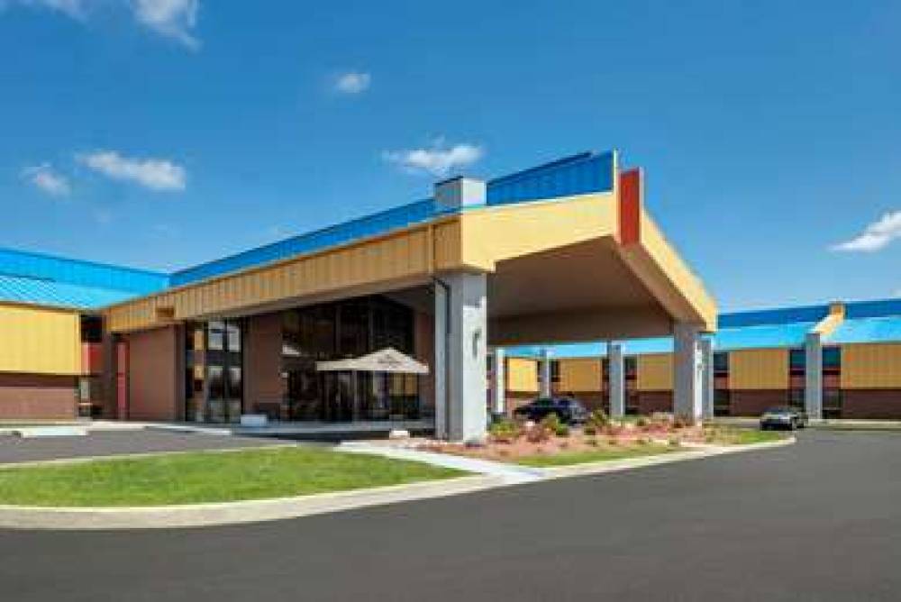 Baymont By Wyndham Muncie Near Ball State University 1
