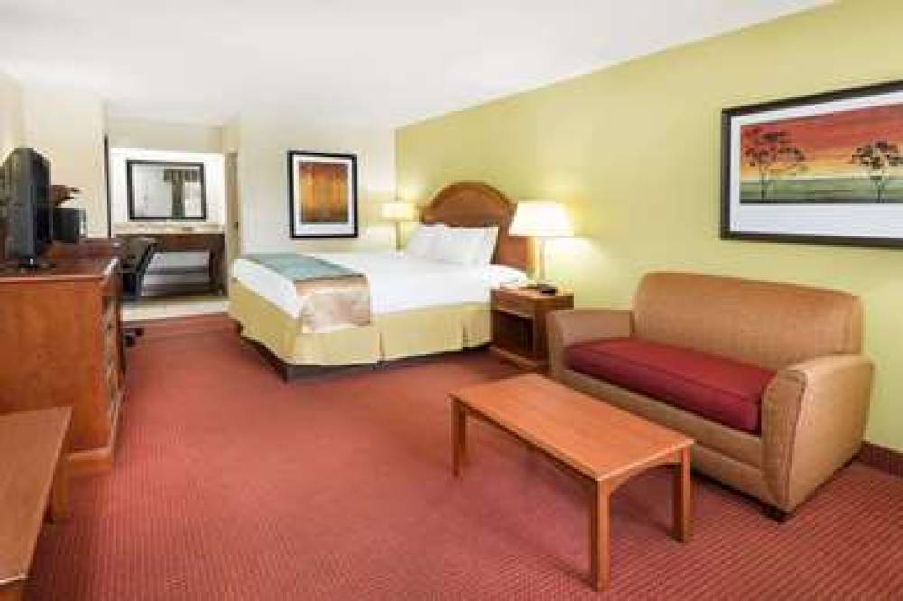 BAYMONT BY WYNDHAM, ORANGEBURG NORT 7