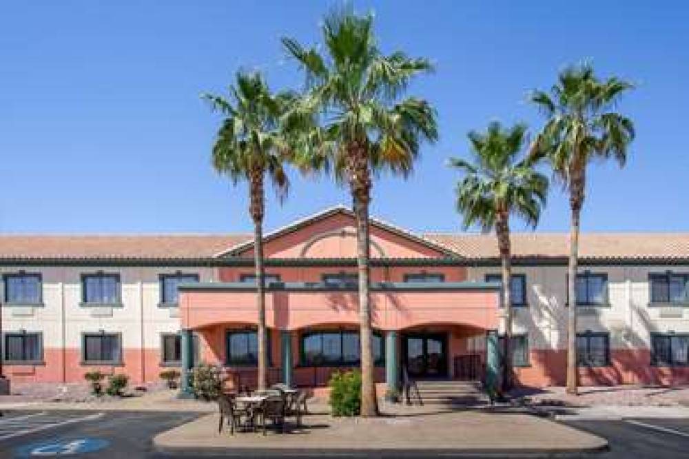 BAYMONT BY WYNDHAM, PHOENIX I-10 NE 3