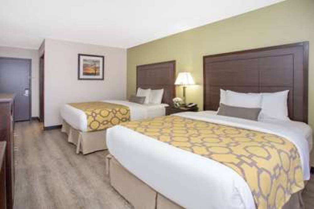 BAYMONT BY WYNDHAM, PHOENIX I-10 NE 10