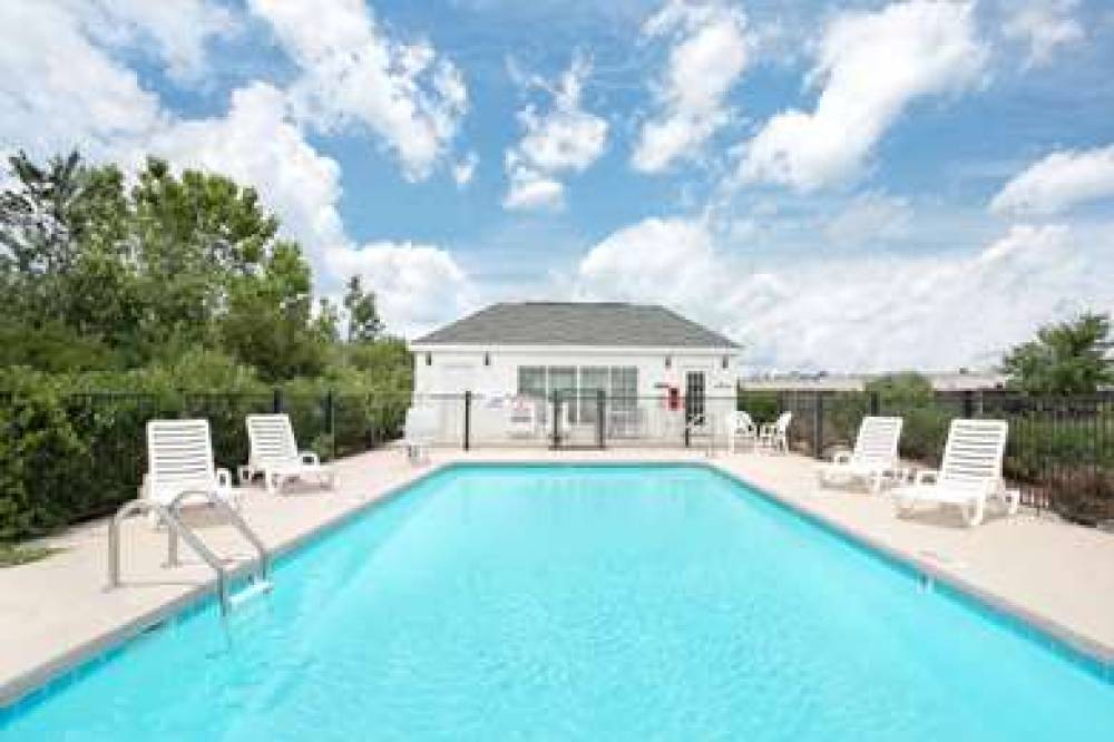 Baymont By Wyndham Roanoke Rapids 3