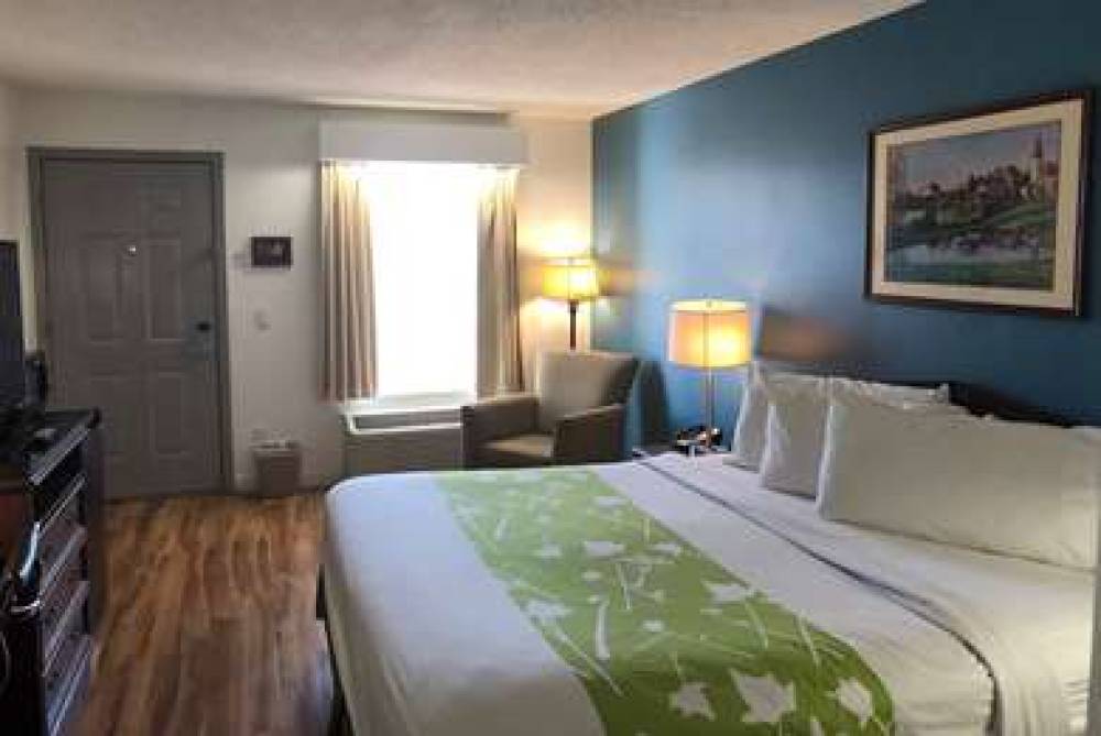 Baymont By Wyndham Roanoke Rapids 7