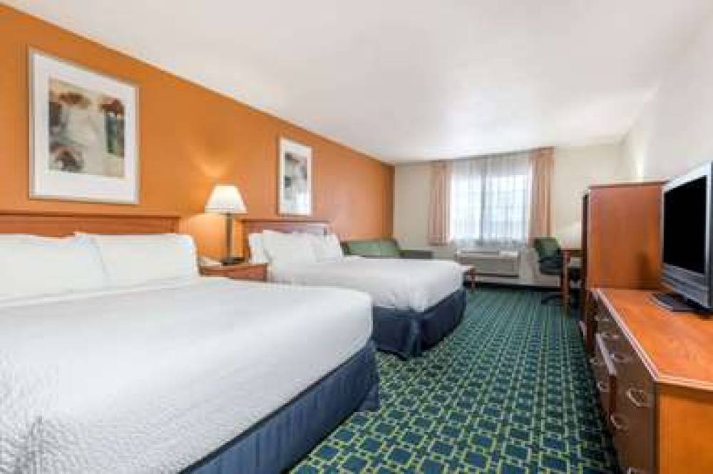 BAYMONT BY WYNDHAM, SANTA FE 4
