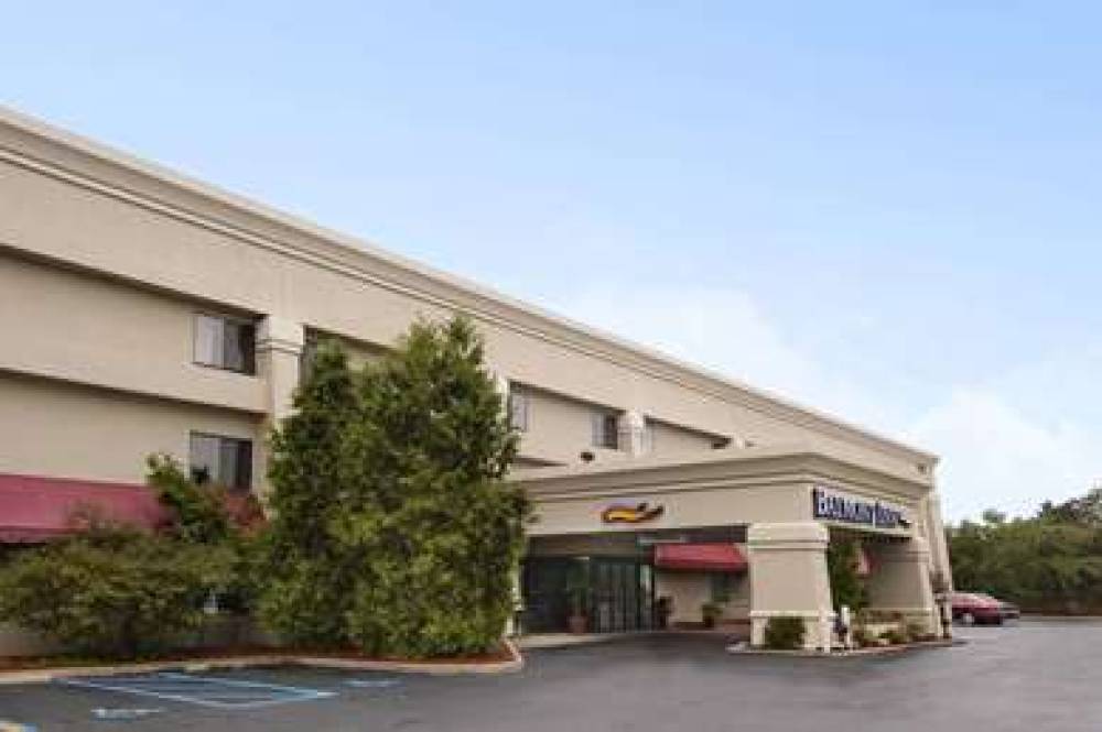 Baymont Inn & Suites Battle Creek/I 94