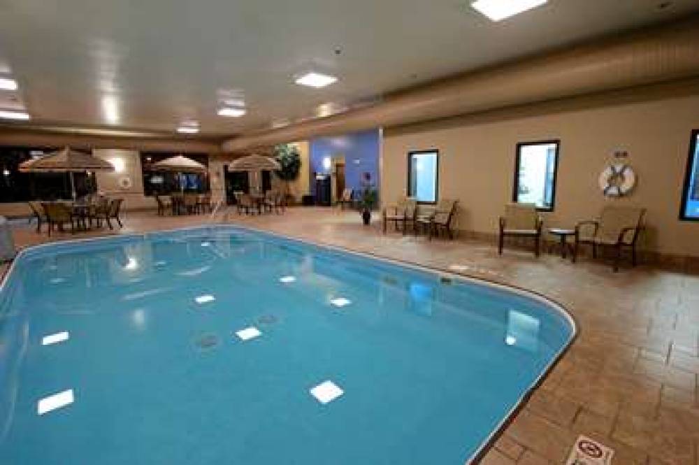 BAYMONT INN & SUITES BY WYNDHAM FIN 1