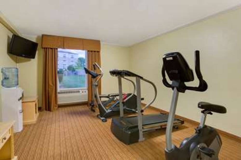 Baymont Inn & Suites Charlotte-Airport Coliseum 3