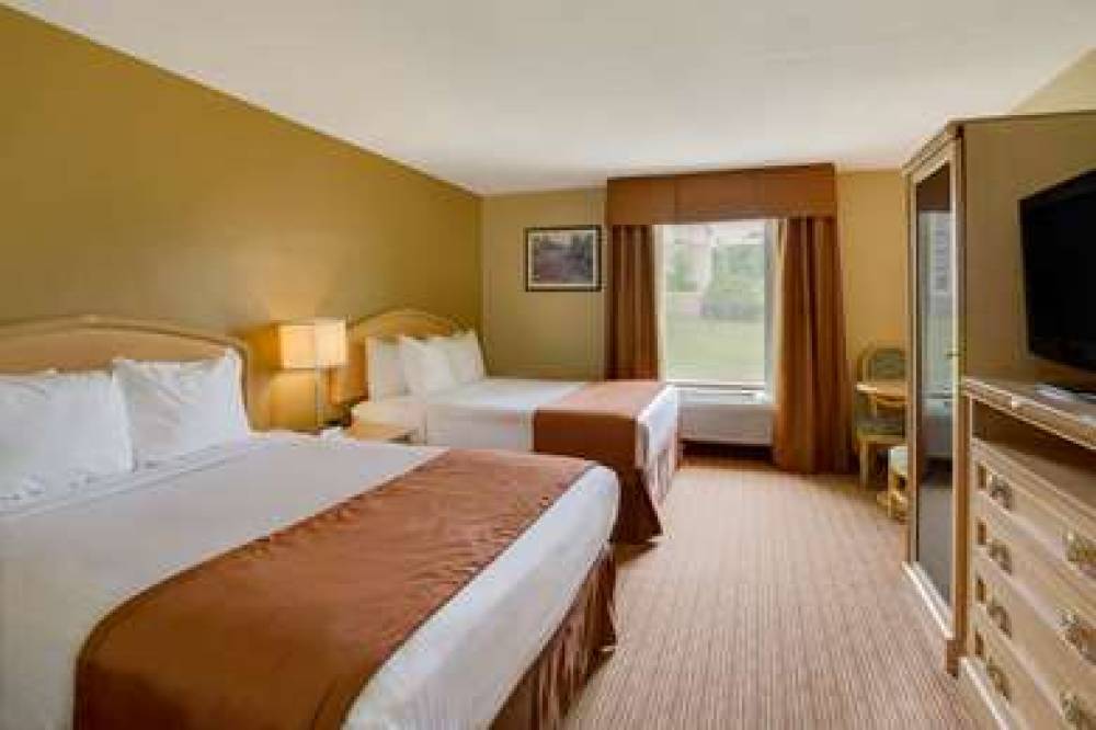 Baymont Inn & Suites Charlotte-Airport Coliseum 5