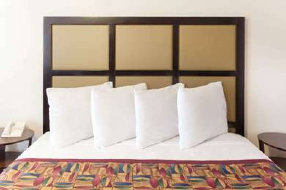 Baymont Inn & Suites Chicago/Calumet City 7
