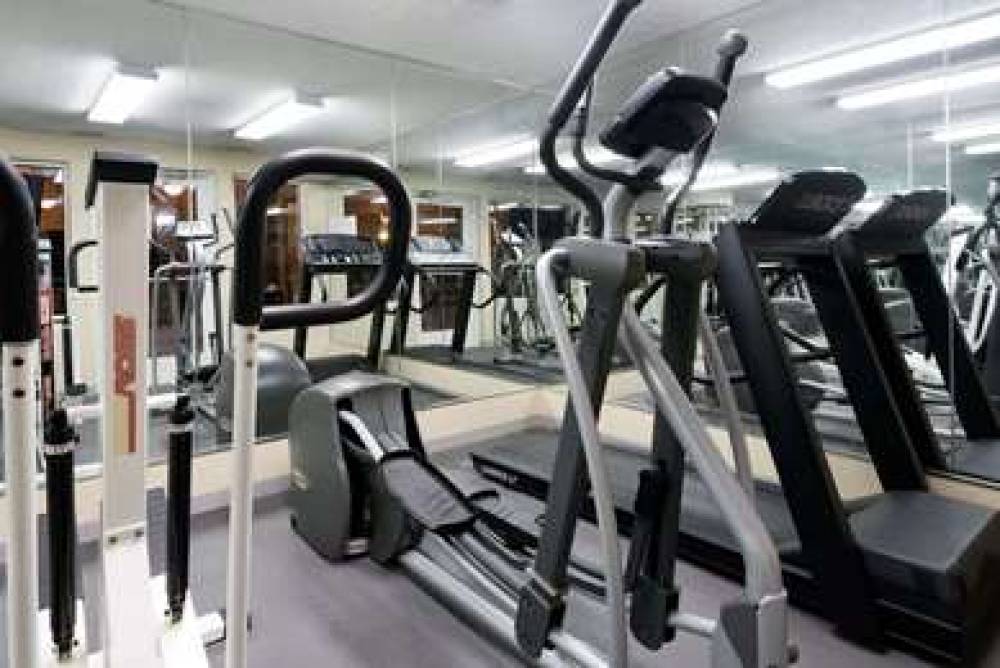 Baymont Inn & Suites Columbus/Rickenbacker 4