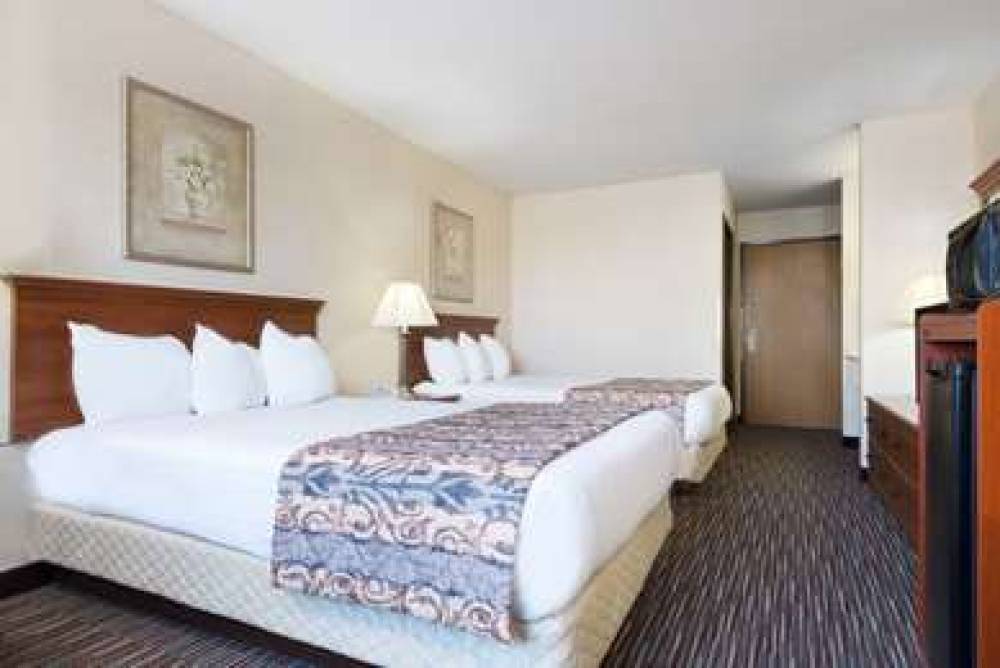Baymont Inn & Suites Columbus/Rickenbacker 7