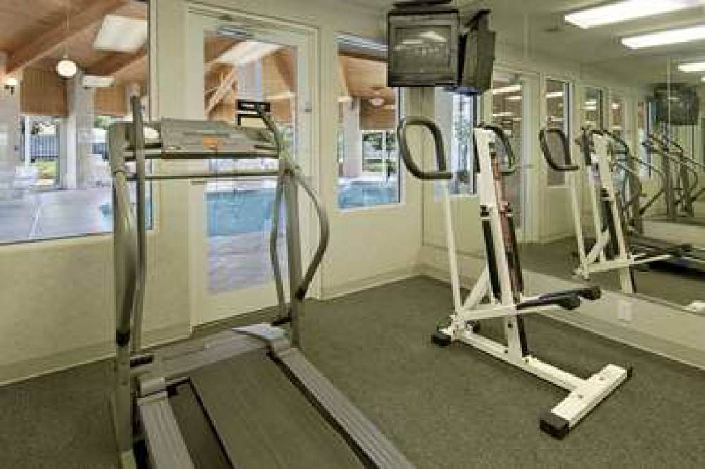 Baymont Inn & Suites Dowagiac 6