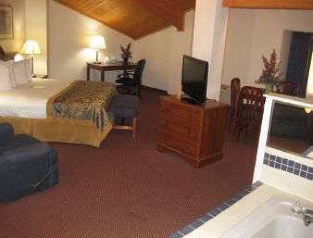 Baymont Inn & Suites Dowagiac 4