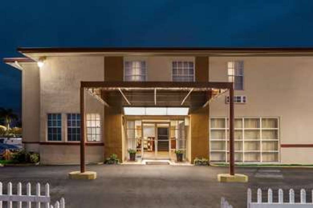 Baymont Inn & Suites Florida City